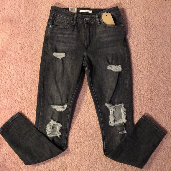 Levi's Denim - Levi’s high waisted distressed jeans